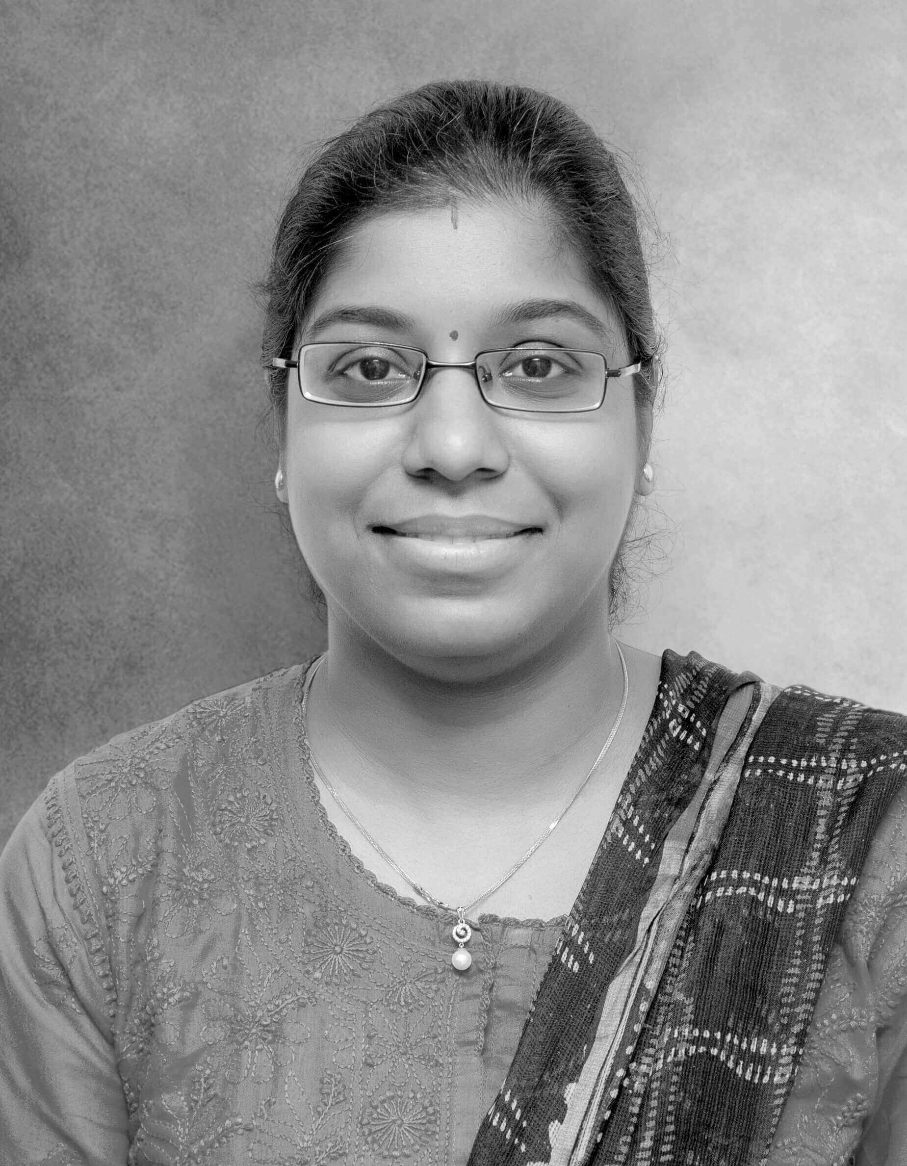 dr manisha pradhan